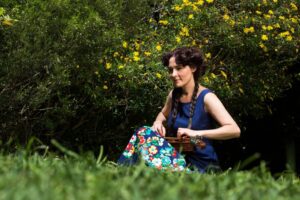 Ami Williamson Holding Dulcimer Grass